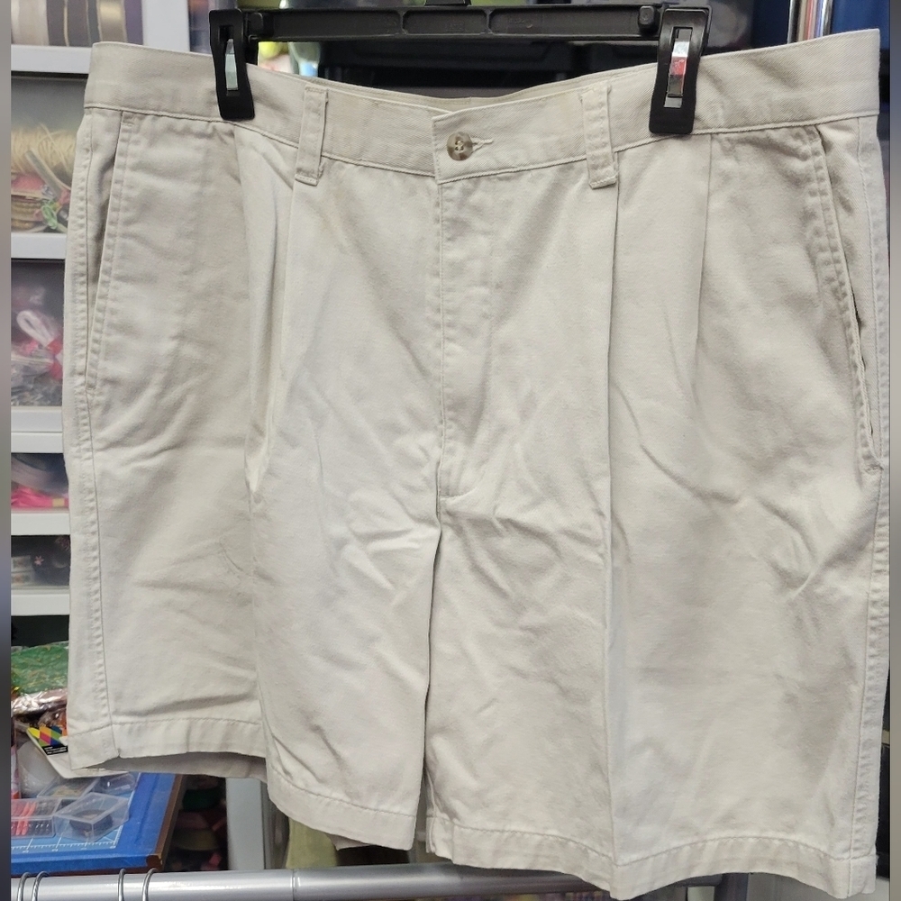Dockers W40 Light Khaki 7" Inseam Shorts 1990s Preowned